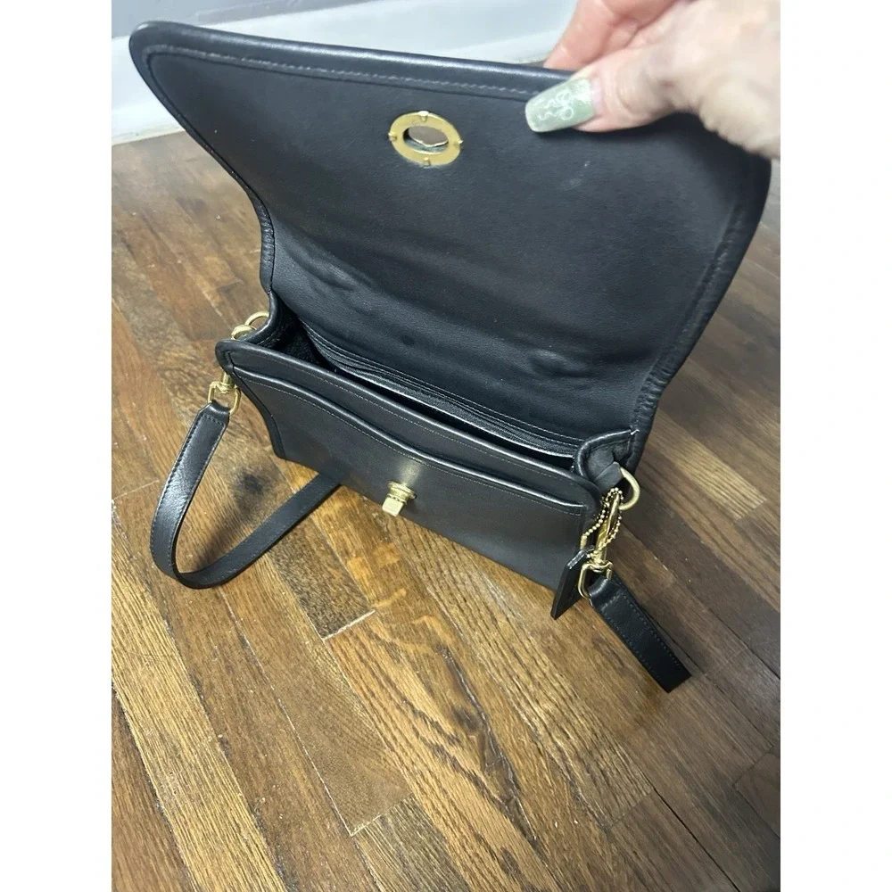COACH 9870 Court Bag Vintage Black Glove Leather Crossbody Satchel Handbag 1990s - Picture 6 of 13